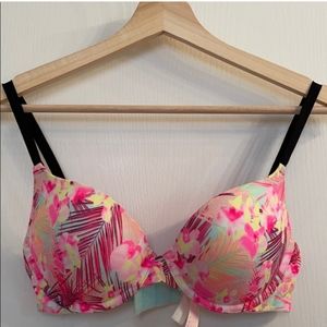 🌴 Tropical print 34c bra & xs thong panties